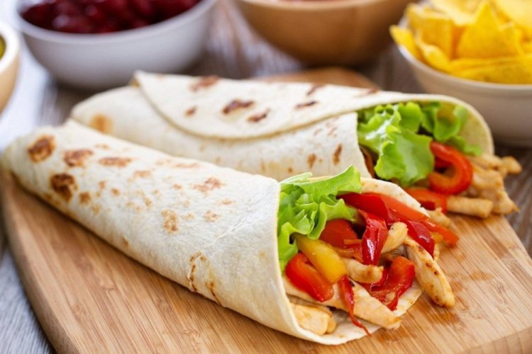 15 незрівнянних рецептів тортильї з куркою
