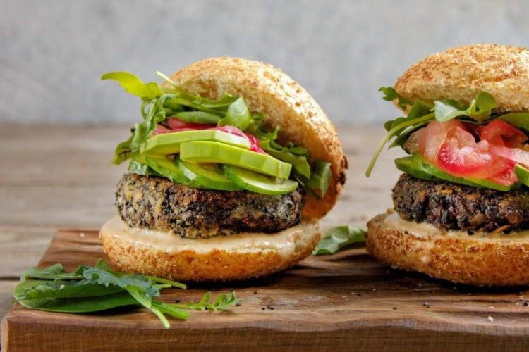 Котлети для бургерів: 15 найкращих рецептів у домашніх умовах