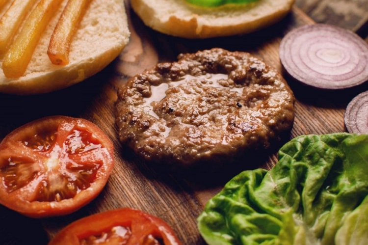 Котлети для бургерів: 15 найкращих рецептів у домашніх умовах