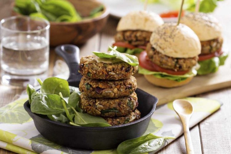Котлети для бургерів: 15 найкращих рецептів у домашніх умовах