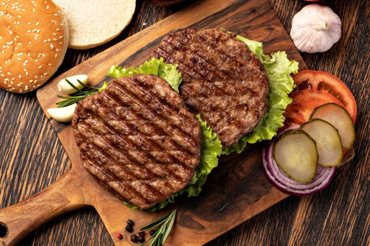 Котлети для бургерів: 15 найкращих рецептів у домашніх умовах