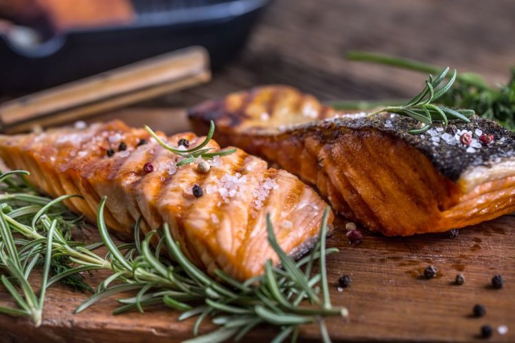 Лосось на грилі: 20 рецептів, перед якими неможливо встояти