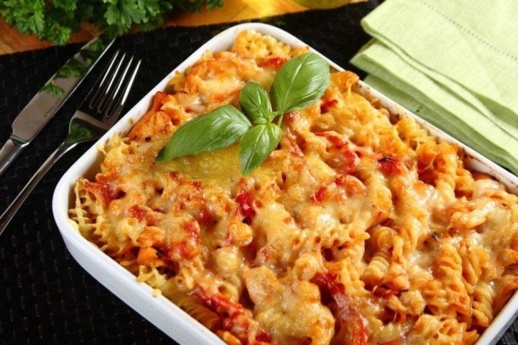 10 шикарних рецептів макаронів з фаршем у духовці