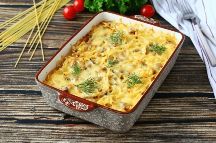 10 шикарних рецептів макаронів з фаршем у духовці