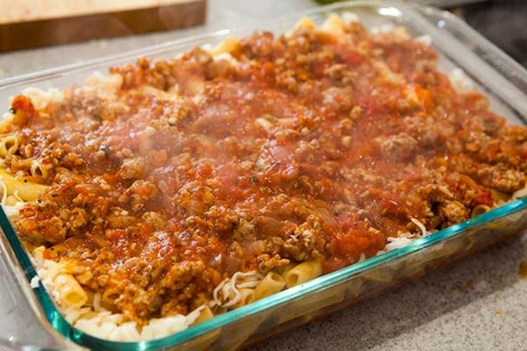 10 шикарних рецептів макаронів з фаршем у духовці