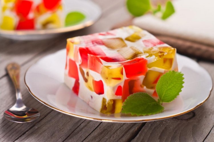15 десертів із желатином, які точно захочеться приготувати знову