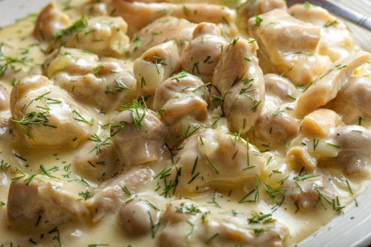 15 незрівнянних рецептів курки з грибами на сковороді