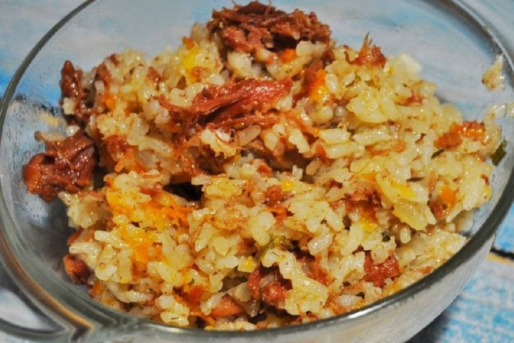 10 рецептів рису з тушонкою, які готуються нашвидкуруч