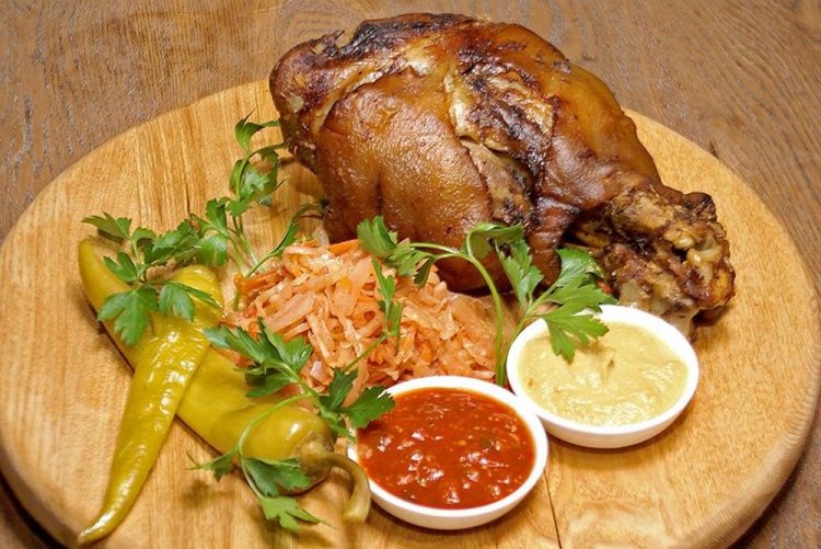 8 відмінних рецептів свинячої рульки в афганському казані