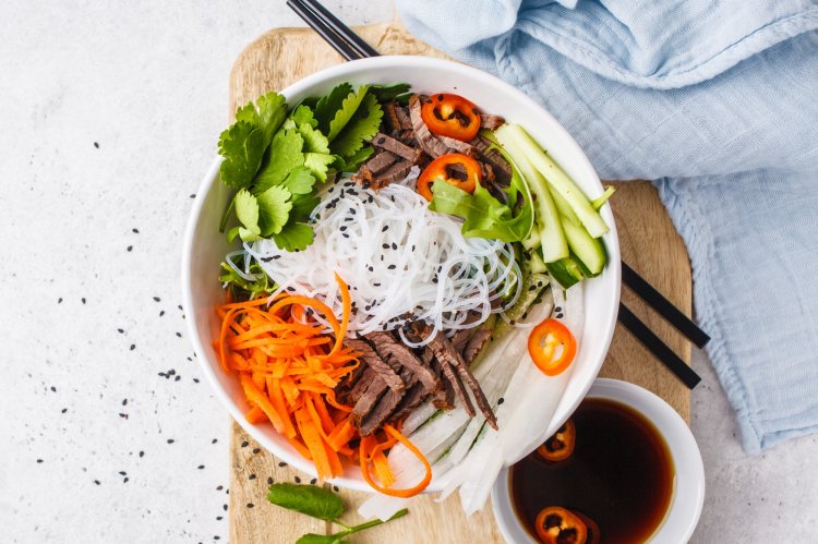 15 рецептів з рисовою локшиною, які припадуть до смаку кожному