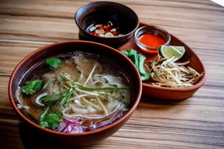 15 рецептів з рисовою локшиною, які припадуть до смаку кожному