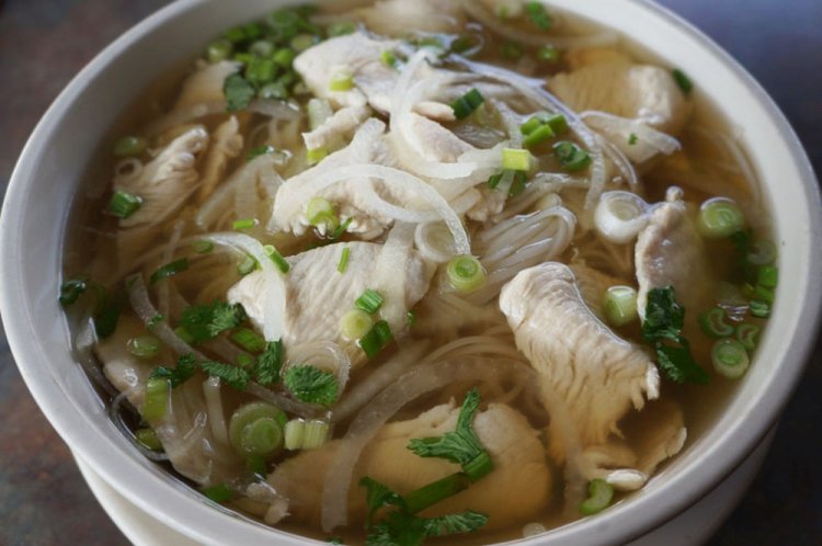 15 рецептів з рисовою локшиною, які припадуть до смаку кожному