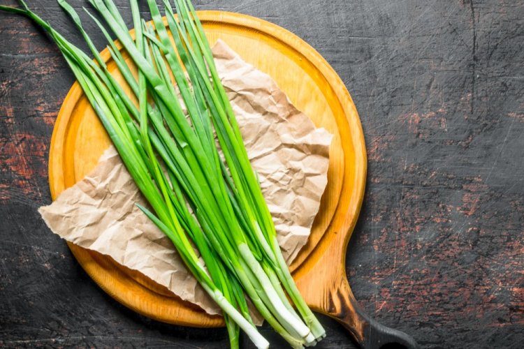 6 найкращих рецептів, як заморозити зелену цибулю на зиму