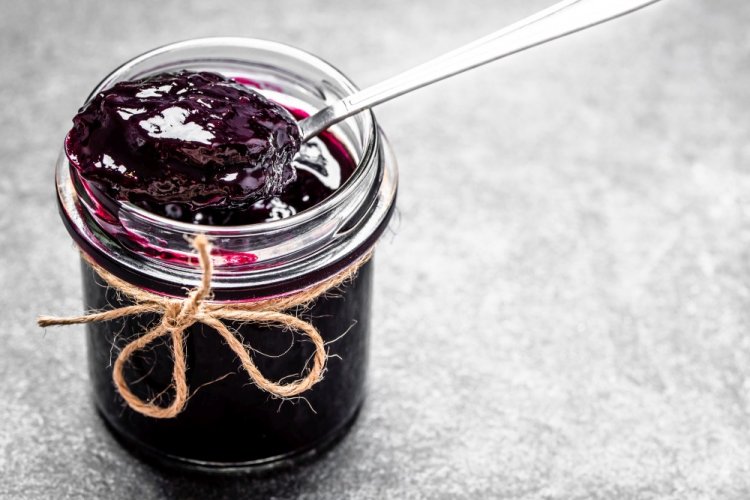 8 рецептів варення з чорного аґрусу, яке виходить завжди