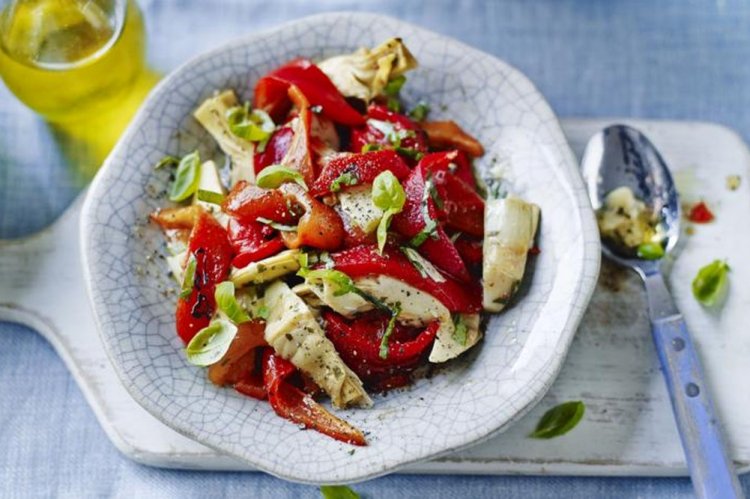 12 салатів з артишоками, які урізноманітнять звичний раціон