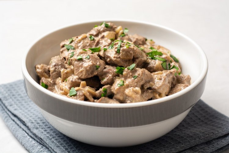 8 відмінних рецептів курячої печінки у сметані на сковороді