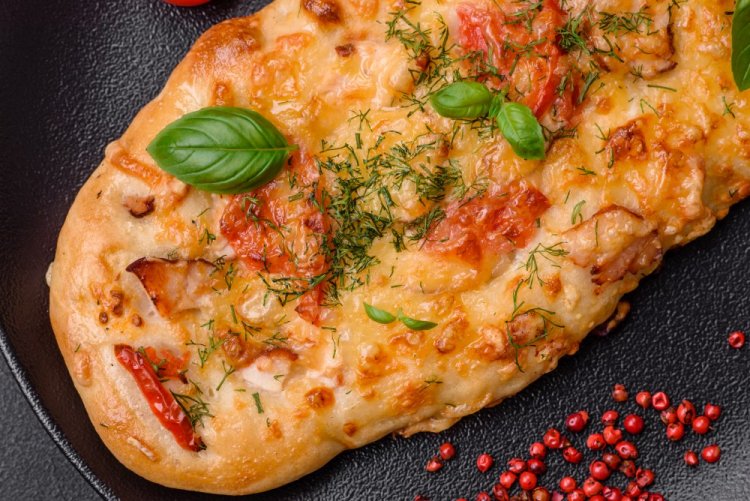 15 рецептів коржиків на сковороді, які сподобаються всій родині