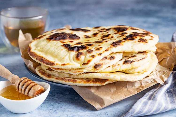 15 рецептів коржиків на сковороді, які сподобаються всій родині