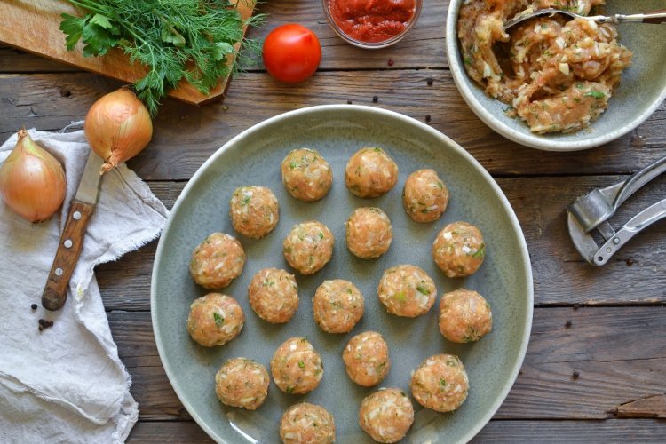 Тефтелі для заморозки: 8 найпростіших і найшвидших рецептів