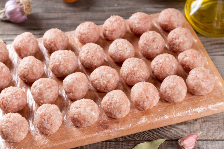 Тефтелі для заморозки: 8 найпростіших і найшвидших рецептів