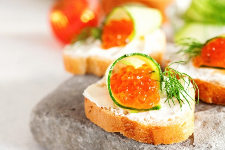 20 чудових рецептів бутербродів на Новий рік 2026