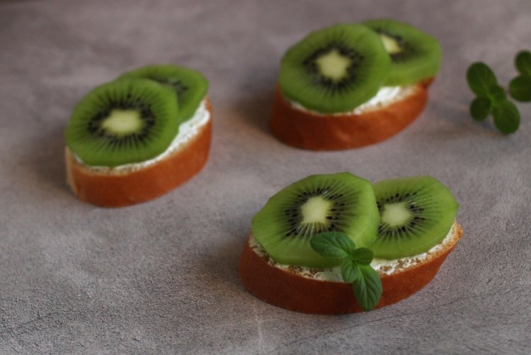 20 чудових рецептів бутербродів на Новий рік 2026