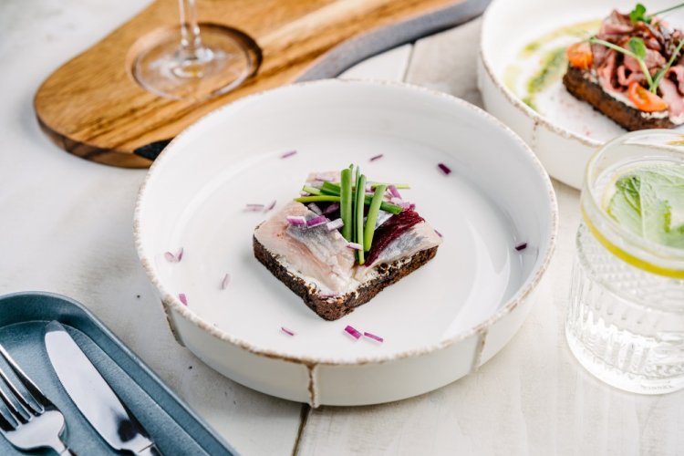 20 чудових рецептів бутербродів на Новий рік 2026