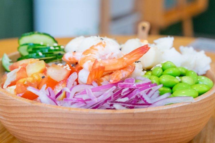 Боул з креветками: 8 оригінальних рецептів на будь-який смак та бюджет