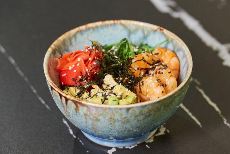 Боул з креветками: 8 оригінальних рецептів на будь-який смак та бюджет