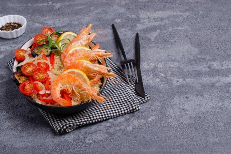 Боул з креветками: 8 оригінальних рецептів на будь-який смак та бюджет