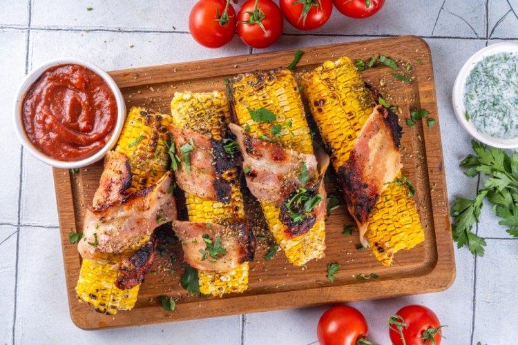 8 способів приготувати найсмачнішу кукурудзу на мангалі